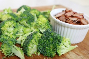 cheese broccoli and bacon mini quiche