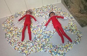 elf on the shelf makes sprinkle angels - best EOTS Ideas This Christmas