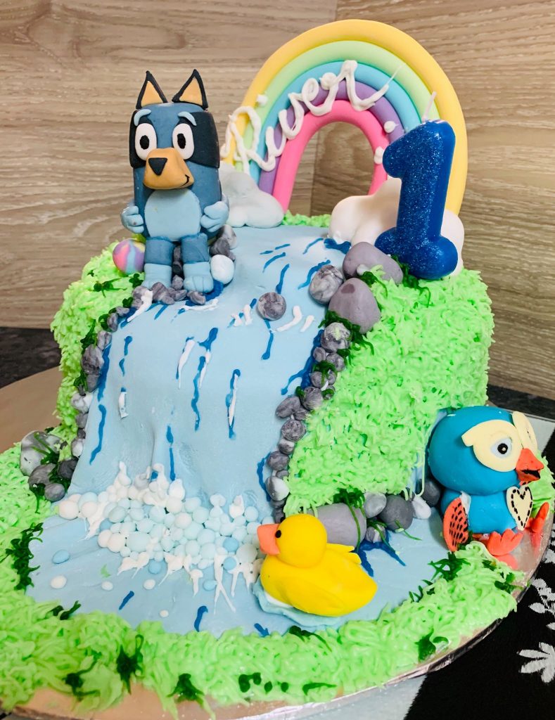 bluey 1st birthday cake inspiration